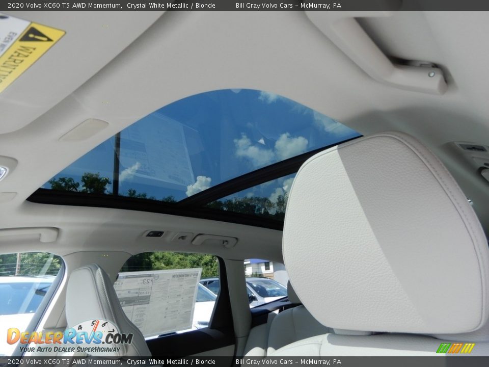 2020 Volvo XC60 T5 AWD Momentum Crystal White Metallic / Blonde Photo #12