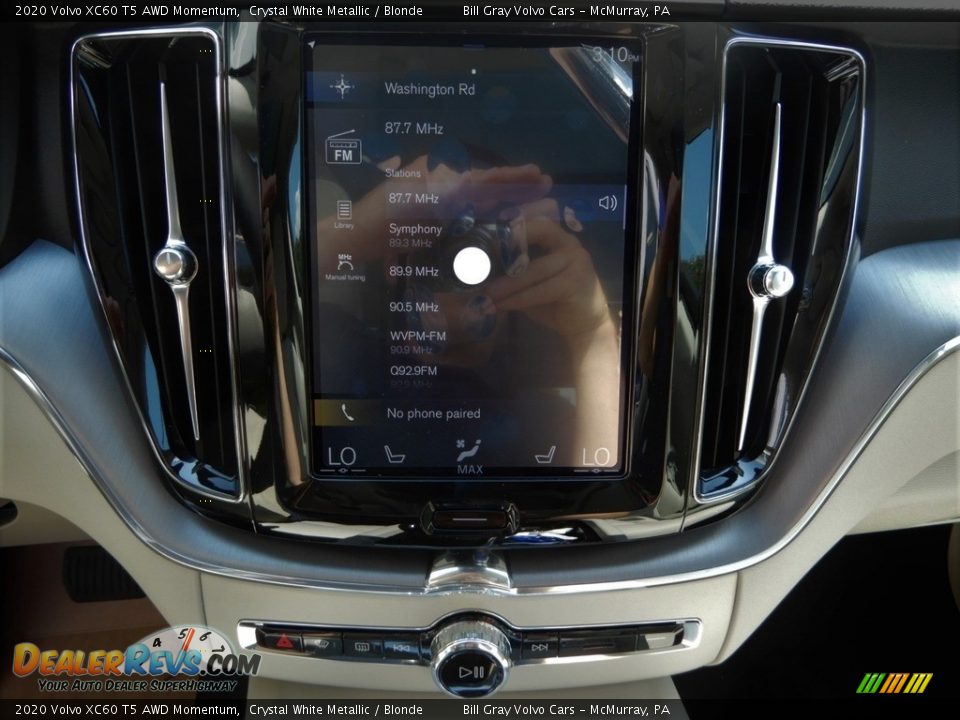 2020 Volvo XC60 T5 AWD Momentum Crystal White Metallic / Blonde Photo #15