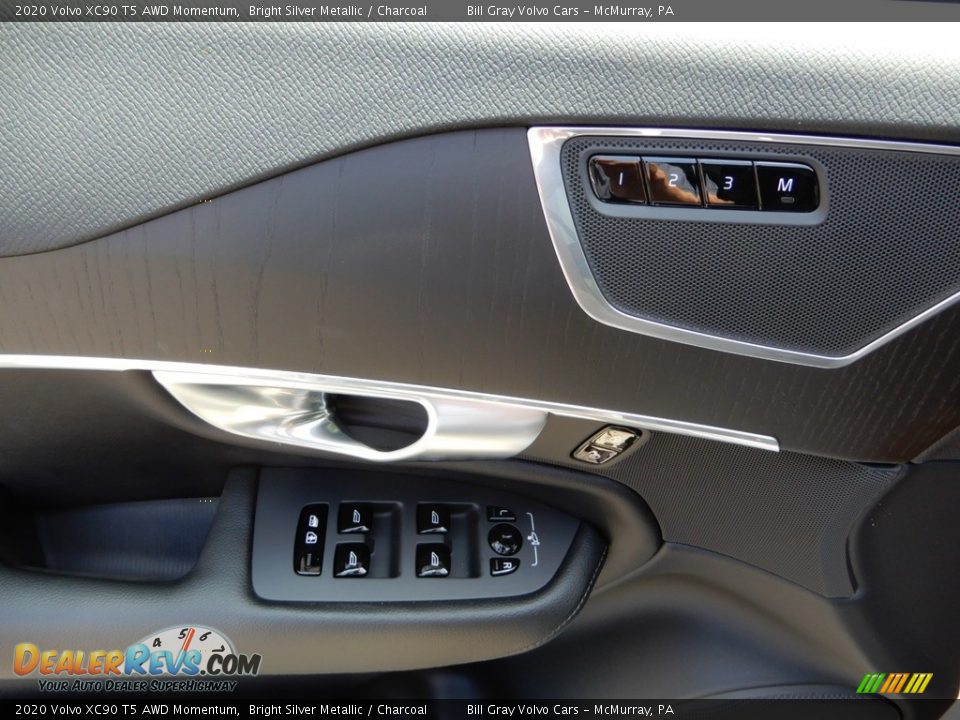 2020 Volvo XC90 T5 AWD Momentum Bright Silver Metallic / Charcoal Photo #10