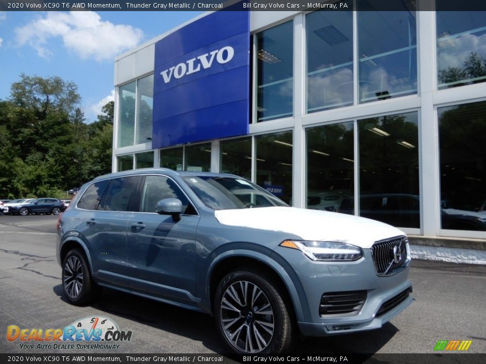 Front 3/4 View of 2020 Volvo XC90 T6 AWD Momentum Photo #1
