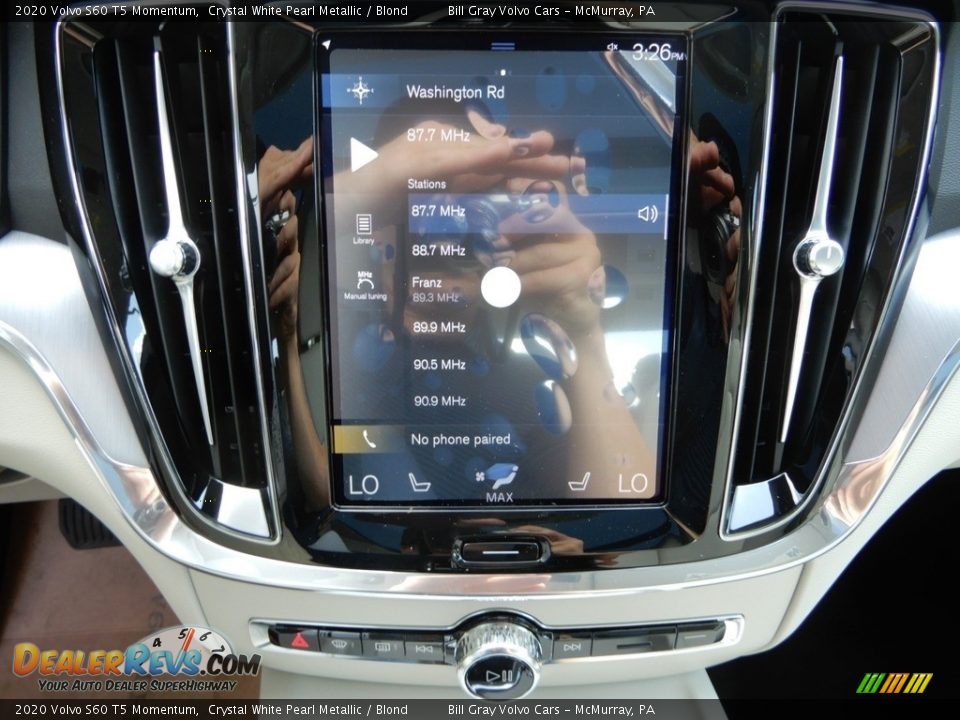 2020 Volvo S60 T5 Momentum Crystal White Pearl Metallic / Blond Photo #15