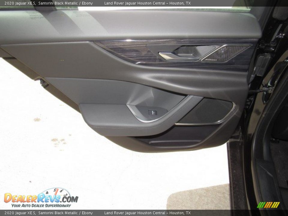 Door Panel of 2020 Jaguar XE S Photo #23