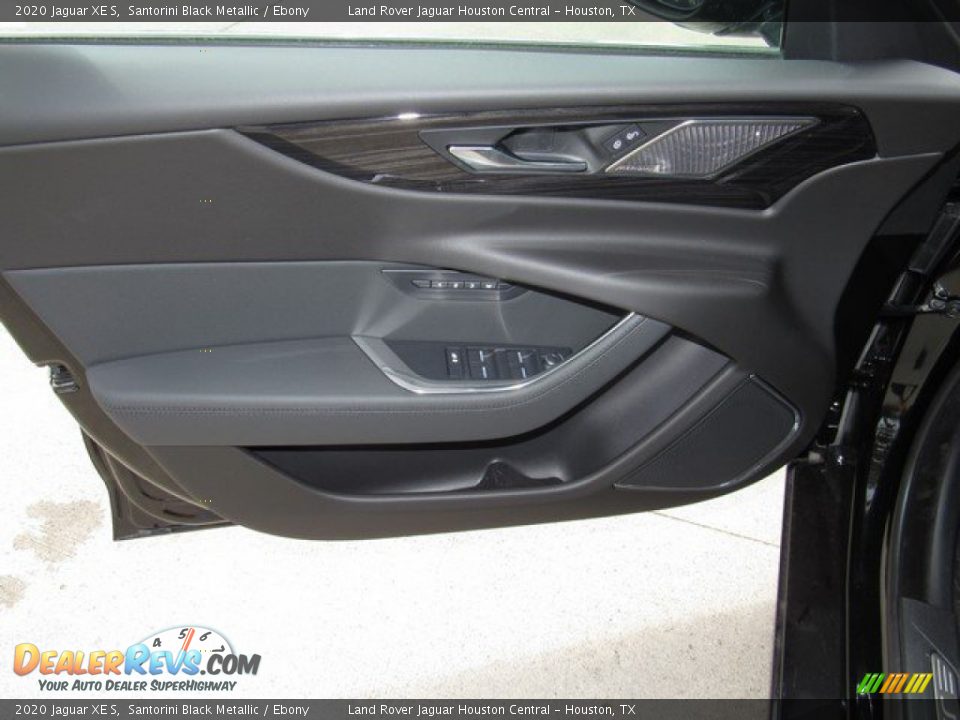 Door Panel of 2020 Jaguar XE S Photo #24