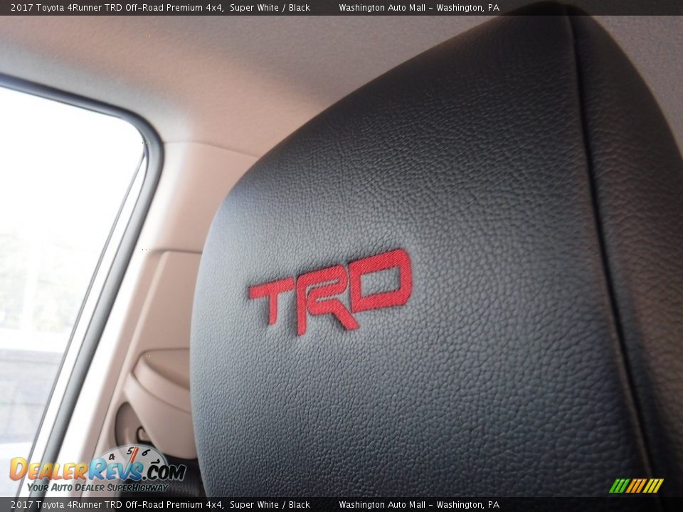 2017 Toyota 4Runner TRD Off-Road Premium 4x4 Super White / Black Photo #16