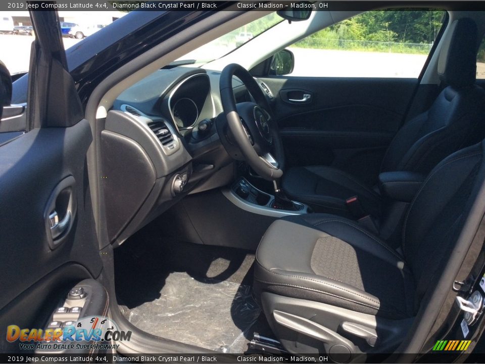 2019 Jeep Compass Latitude 4x4 Diamond Black Crystal Pearl / Black Photo #11