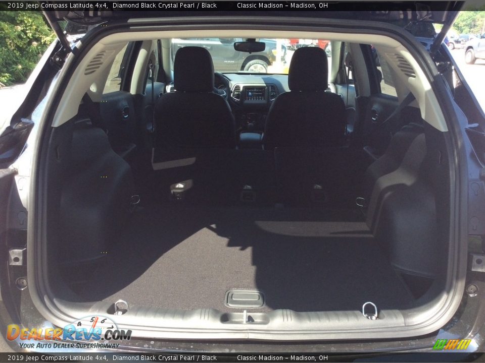 2019 Jeep Compass Latitude 4x4 Diamond Black Crystal Pearl / Black Photo #18