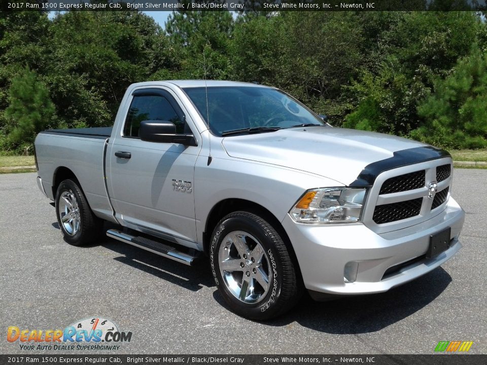 2017 Ram 1500 Express Regular Cab Bright Silver Metallic / Black/Diesel Gray Photo #4
