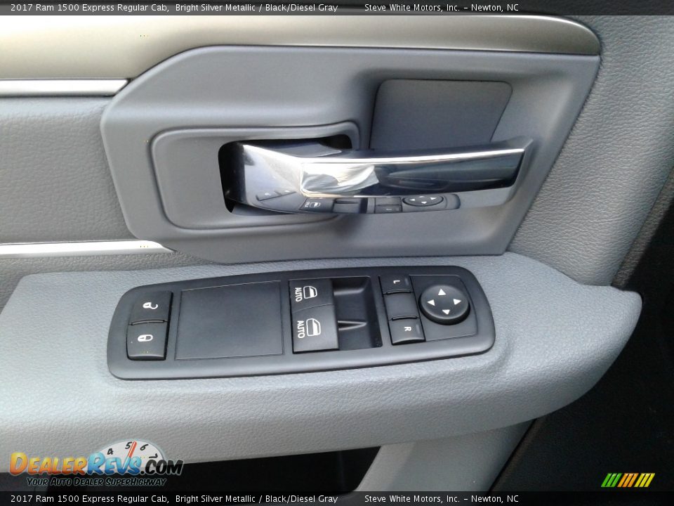 2017 Ram 1500 Express Regular Cab Bright Silver Metallic / Black/Diesel Gray Photo #9