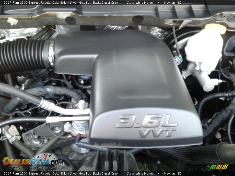 2017 Ram 1500 Express Regular Cab Bright Silver Metallic / Black/Diesel Gray Photo #29