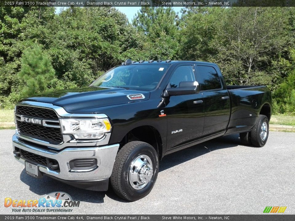 2019 Ram 3500 Tradesman Crew Cab 4x4 Diamond Black Crystal Pearl / Black Photo #2