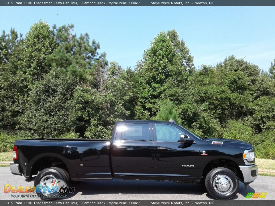 2019 Ram 3500 Tradesman Crew Cab 4x4 Diamond Black Crystal Pearl / Black Photo #5