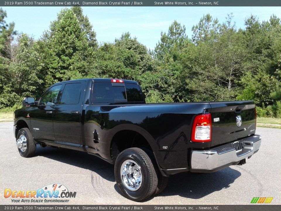 2019 Ram 3500 Tradesman Crew Cab 4x4 Diamond Black Crystal Pearl / Black Photo #8