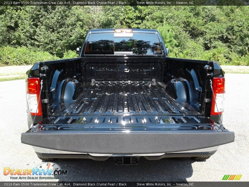 2019 Ram 3500 Tradesman Crew Cab 4x4 Diamond Black Crystal Pearl / Black Photo #12