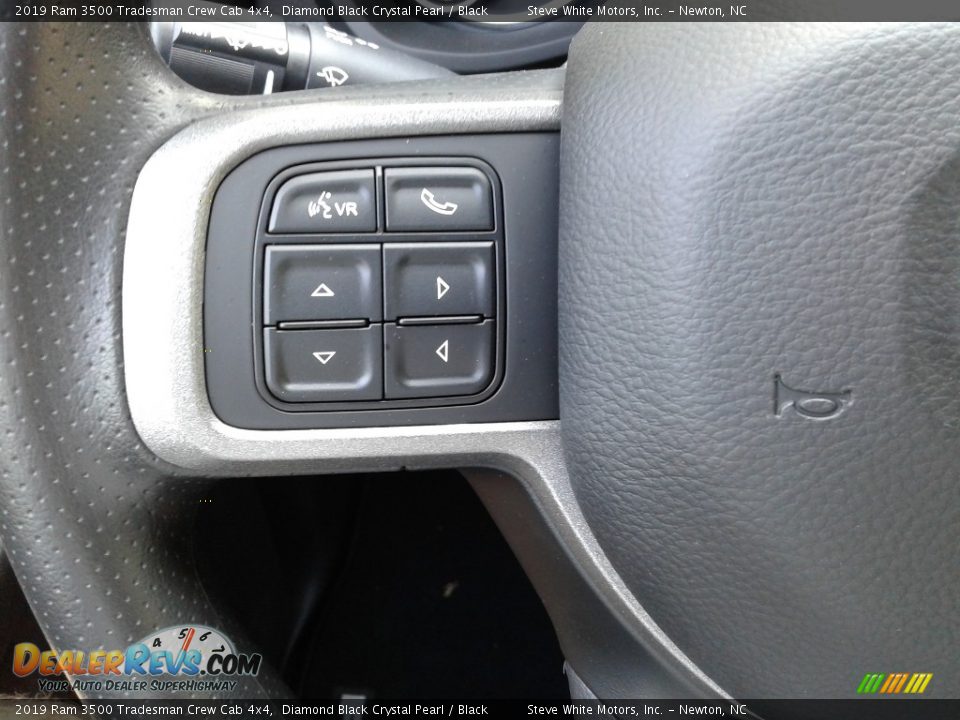 2019 Ram 3500 Tradesman Crew Cab 4x4 Diamond Black Crystal Pearl / Black Photo #15