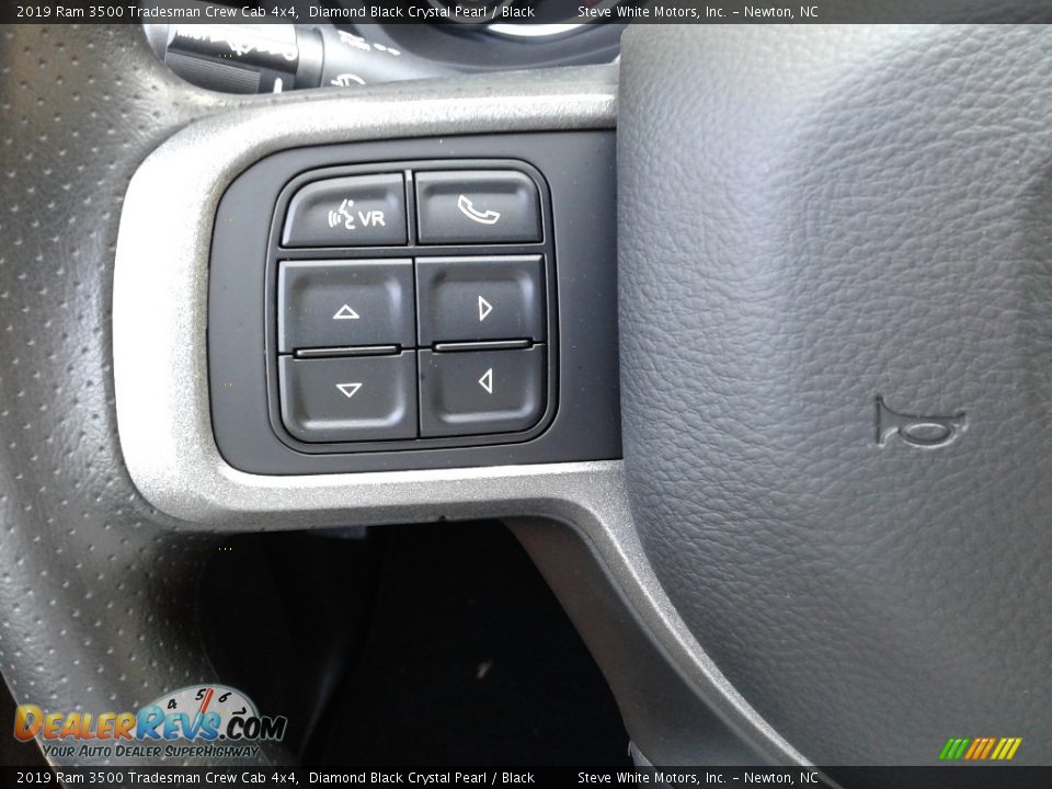 2019 Ram 3500 Tradesman Crew Cab 4x4 Diamond Black Crystal Pearl / Black Photo #16