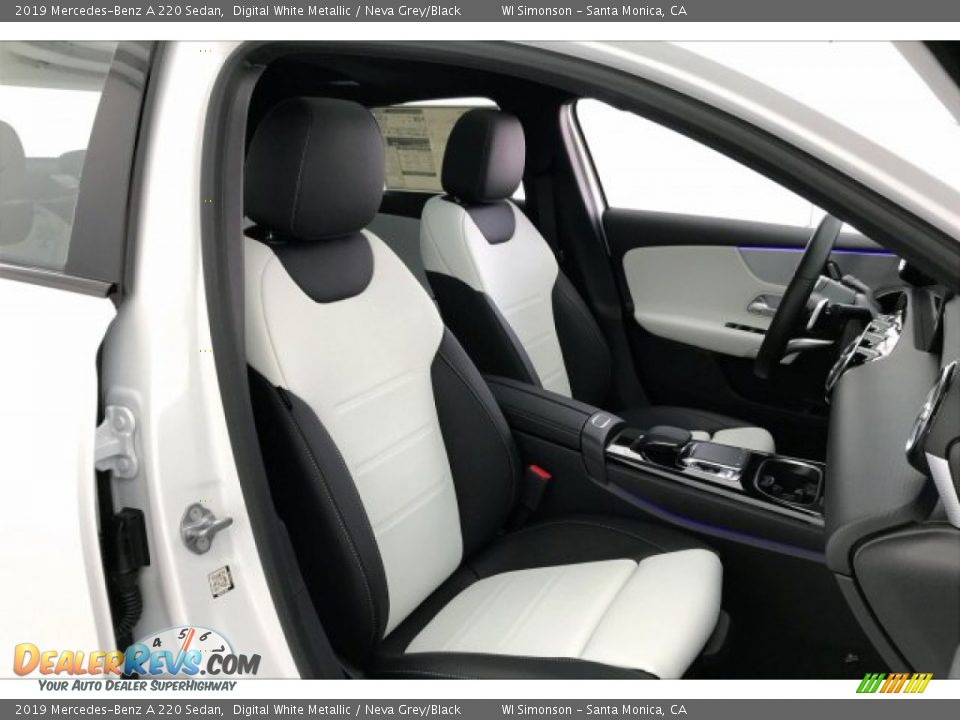 2019 Mercedes-Benz A 220 Sedan Digital White Metallic / Neva Grey/Black Photo #5