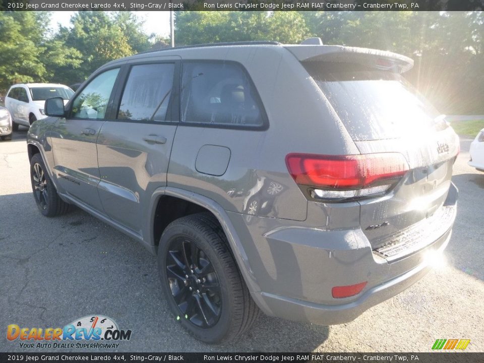 2019 Jeep Grand Cherokee Laredo 4x4 Sting-Gray / Black Photo #3