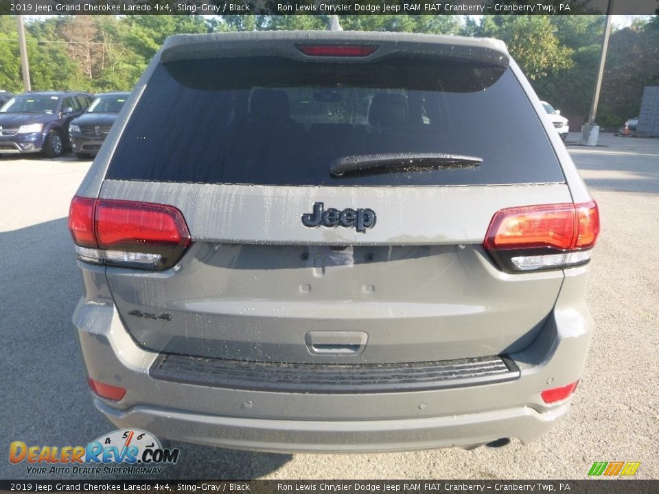 2019 Jeep Grand Cherokee Laredo 4x4 Sting-Gray / Black Photo #4