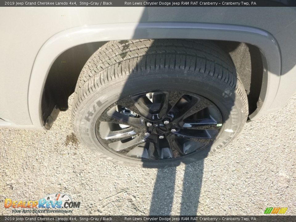 2019 Jeep Grand Cherokee Laredo 4x4 Sting-Gray / Black Photo #8