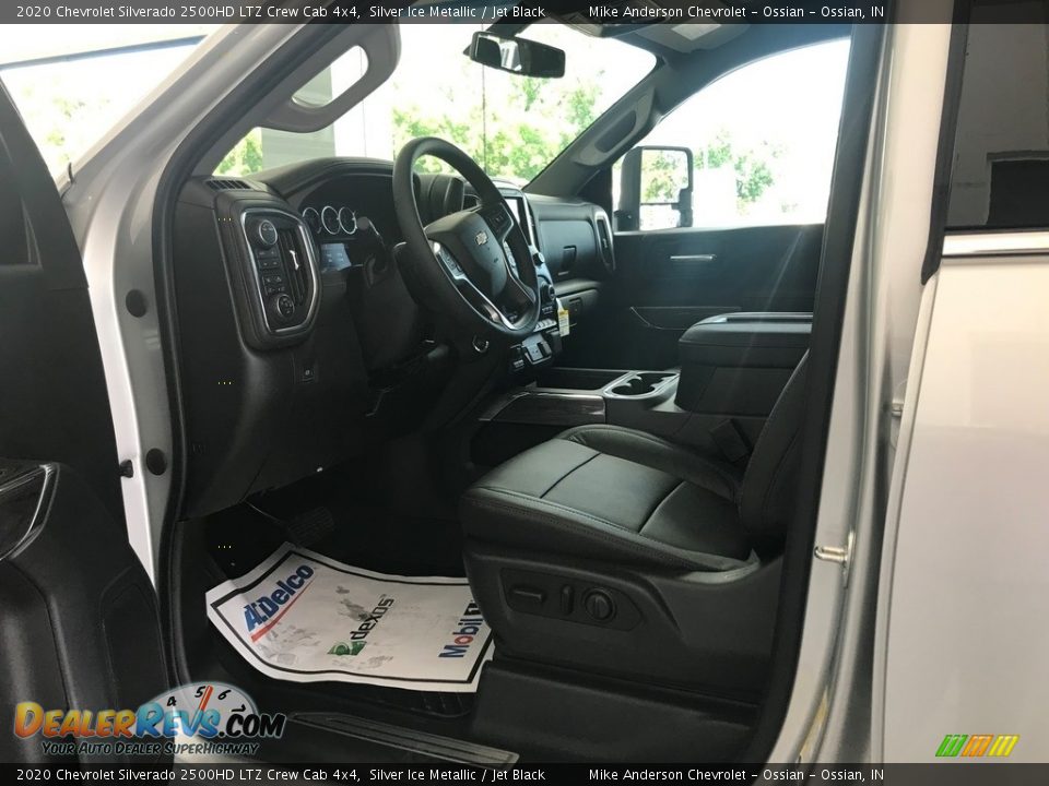 2020 Chevrolet Silverado 2500HD LTZ Crew Cab 4x4 Silver Ice Metallic / Jet Black Photo #9