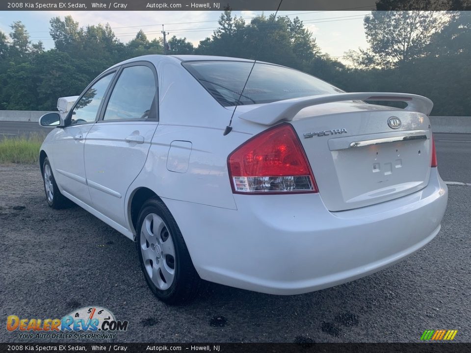 2008 Kia Spectra EX Sedan White / Gray Photo #4