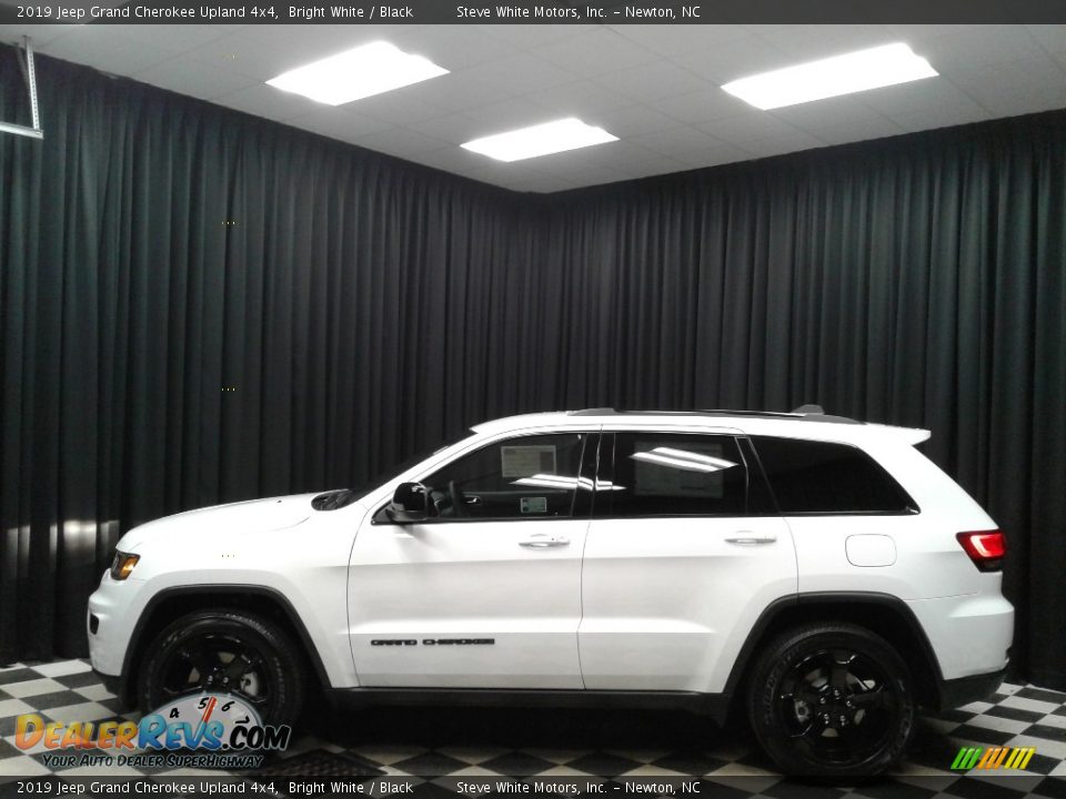 2019 Jeep Grand Cherokee Upland 4x4 Bright White / Black Photo #1