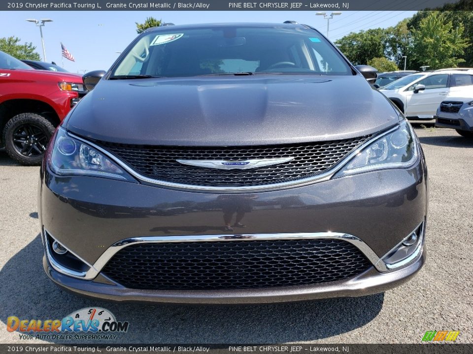 2019 Chrysler Pacifica Touring L Granite Crystal Metallic / Black/Alloy Photo #2