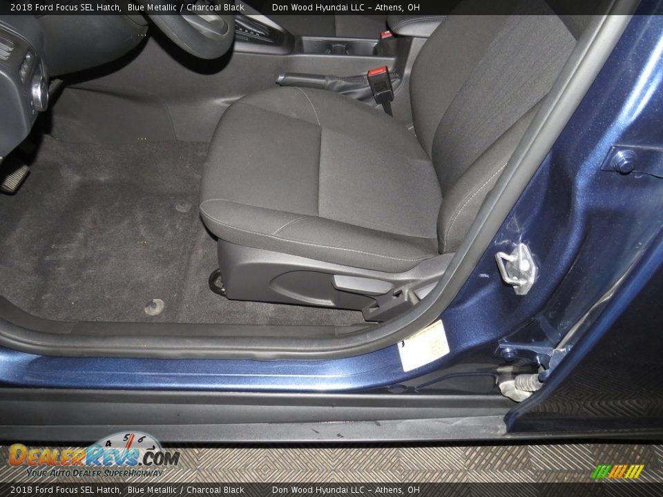 2018 Ford Focus SEL Hatch Blue Metallic / Charcoal Black Photo #18