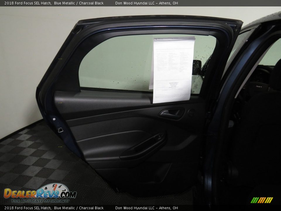 2018 Ford Focus SEL Hatch Blue Metallic / Charcoal Black Photo #21