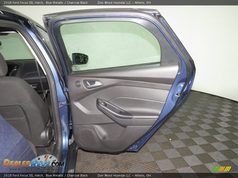 2018 Ford Focus SEL Hatch Blue Metallic / Charcoal Black Photo #23