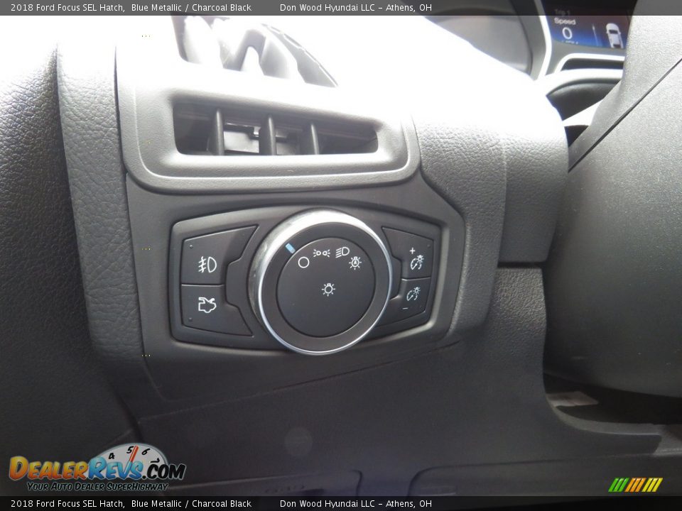 2018 Ford Focus SEL Hatch Blue Metallic / Charcoal Black Photo #34