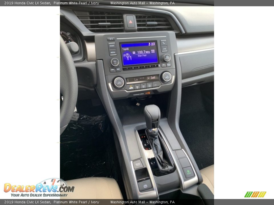 2019 Honda Civic LX Sedan Platinum White Pearl / Ivory Photo #30