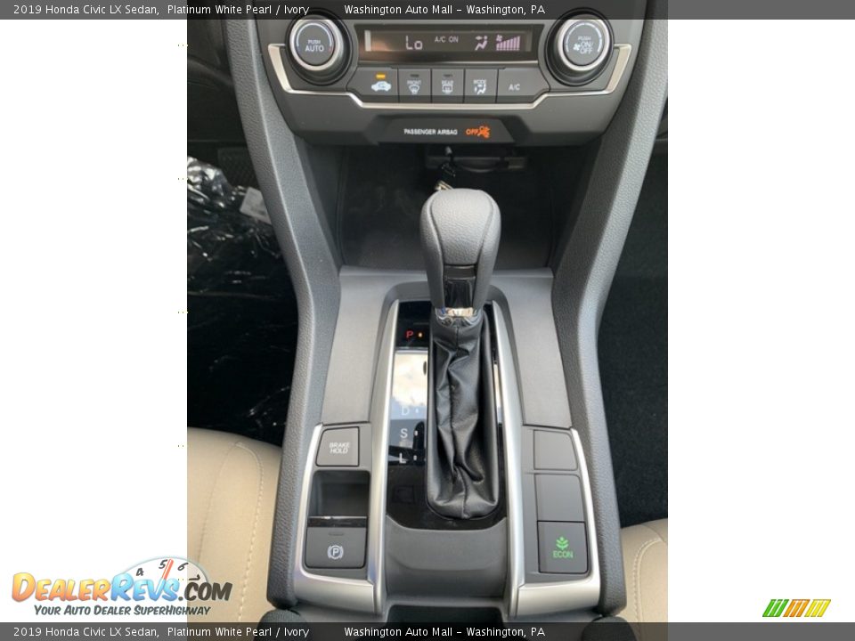 2019 Honda Civic LX Sedan Platinum White Pearl / Ivory Photo #32