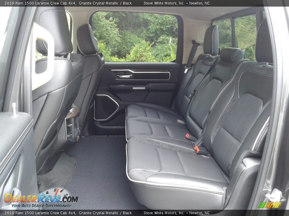 2019 Ram 1500 Laramie Crew Cab 4x4 Granite Crystal Metallic / Black Photo #10