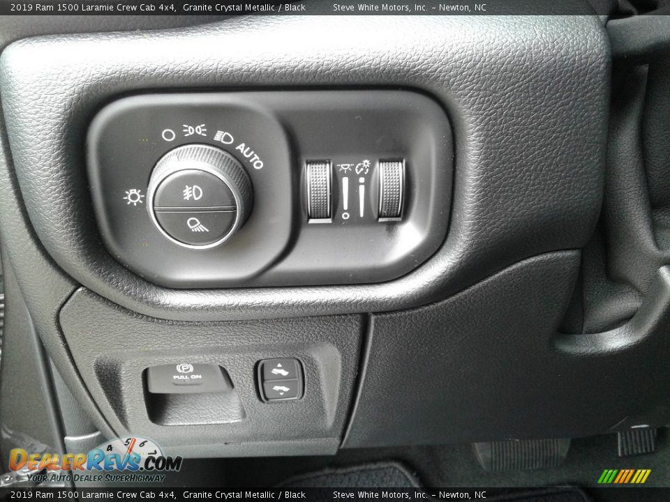 2019 Ram 1500 Laramie Crew Cab 4x4 Granite Crystal Metallic / Black Photo #14