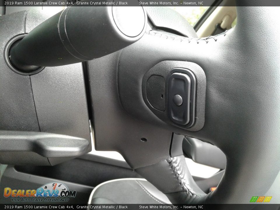2019 Ram 1500 Laramie Crew Cab 4x4 Granite Crystal Metallic / Black Photo #15