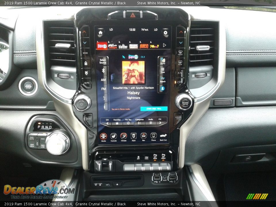 2019 Ram 1500 Laramie Crew Cab 4x4 Granite Crystal Metallic / Black Photo #19