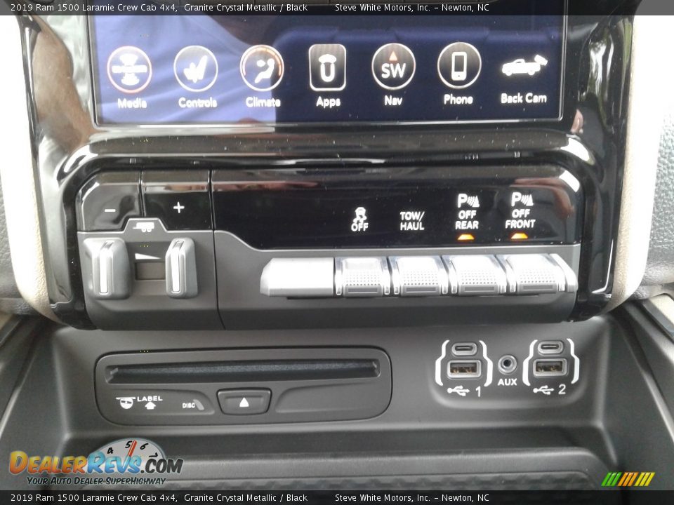 2019 Ram 1500 Laramie Crew Cab 4x4 Granite Crystal Metallic / Black Photo #26