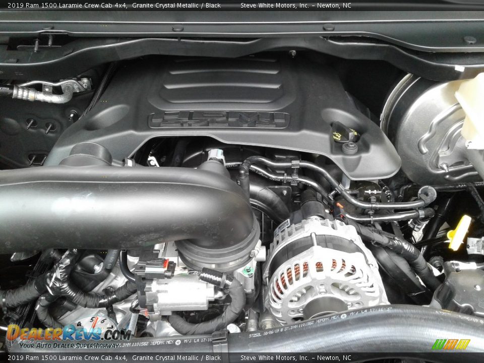 2019 Ram 1500 Laramie Crew Cab 4x4 Granite Crystal Metallic / Black Photo #31