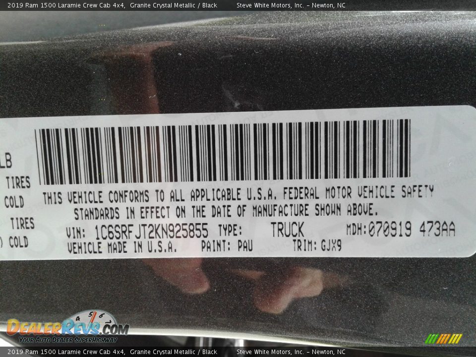 2019 Ram 1500 Laramie Crew Cab 4x4 Granite Crystal Metallic / Black Photo #32