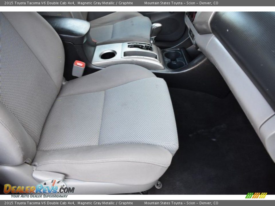 2015 Toyota Tacoma V6 Double Cab 4x4 Magnetic Gray Metallic / Graphite Photo #17