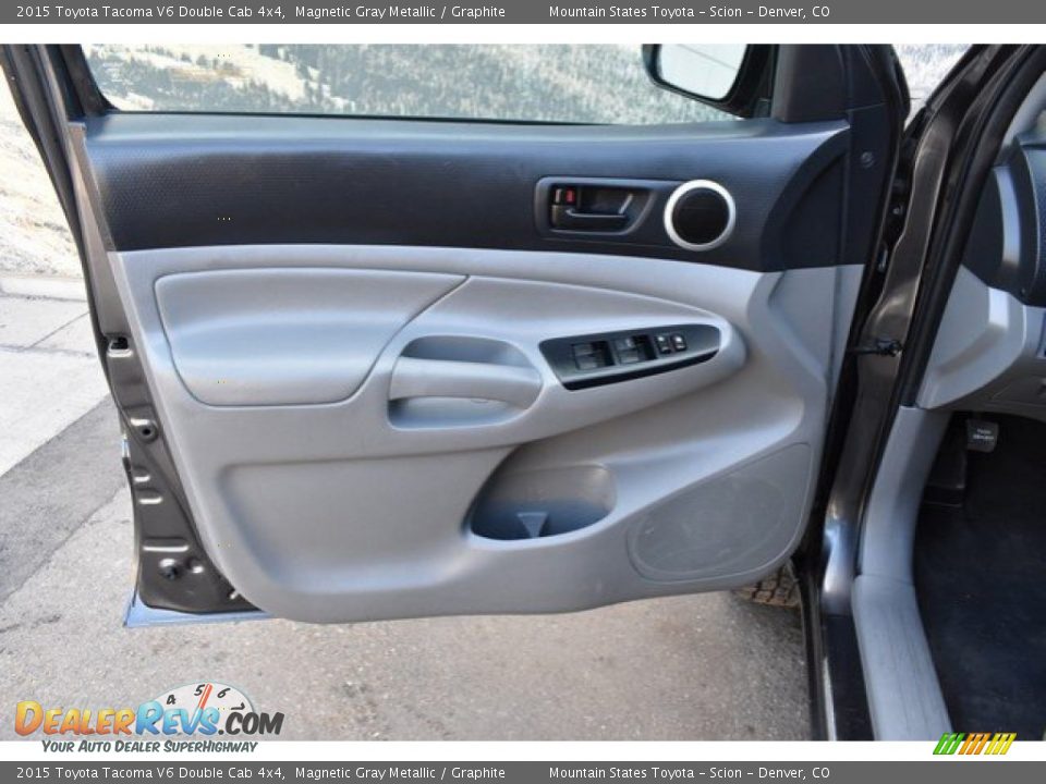2015 Toyota Tacoma V6 Double Cab 4x4 Magnetic Gray Metallic / Graphite Photo #24