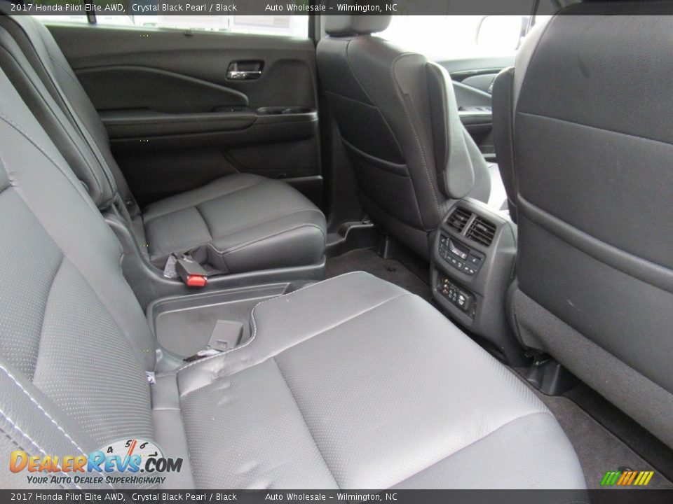 2017 Honda Pilot Elite AWD Crystal Black Pearl / Black Photo #12
