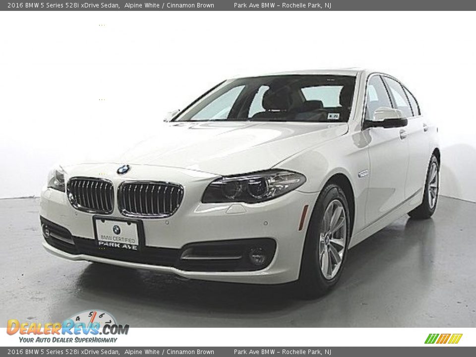 2016 BMW 5 Series 528i xDrive Sedan Alpine White / Cinnamon Brown Photo #1