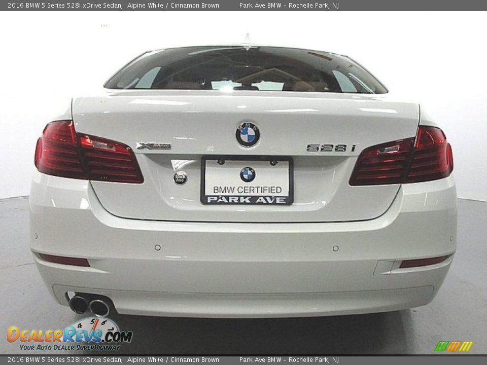 2016 BMW 5 Series 528i xDrive Sedan Alpine White / Cinnamon Brown Photo #3