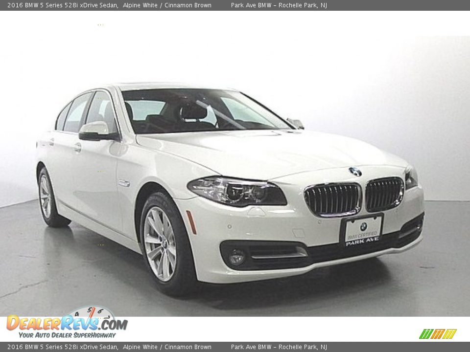 2016 BMW 5 Series 528i xDrive Sedan Alpine White / Cinnamon Brown Photo #5