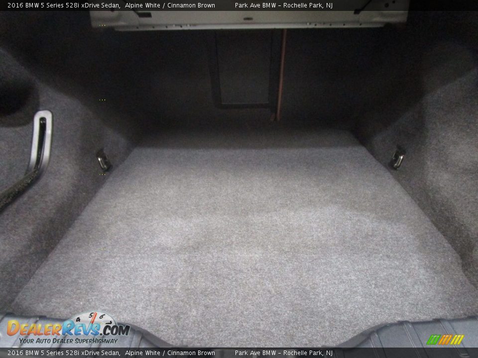 2016 BMW 5 Series 528i xDrive Sedan Alpine White / Cinnamon Brown Photo #20