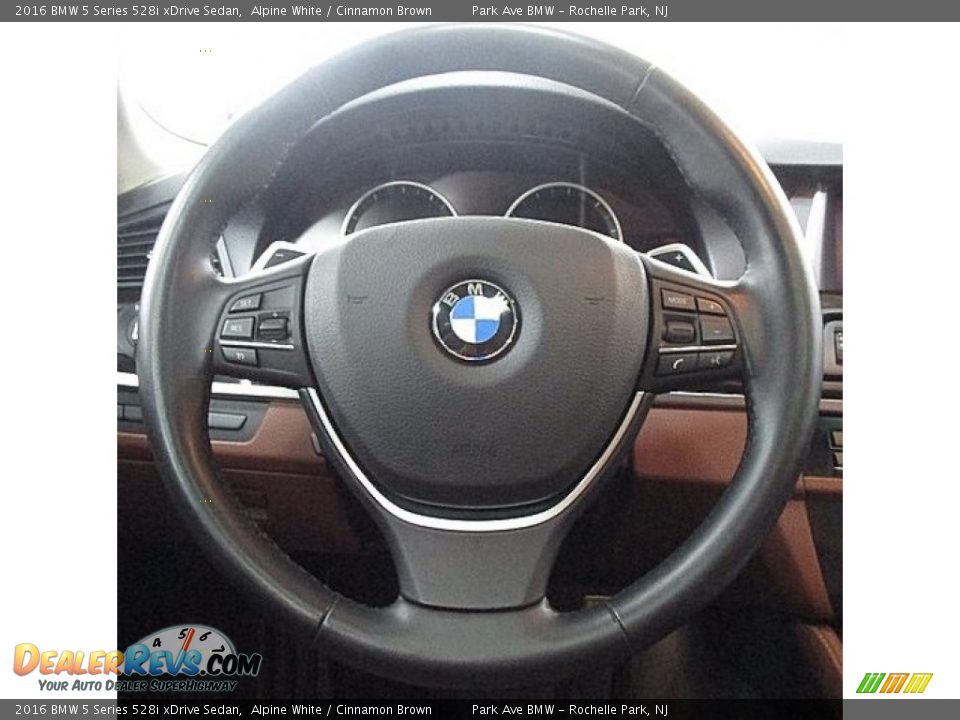 2016 BMW 5 Series 528i xDrive Sedan Alpine White / Cinnamon Brown Photo #23
