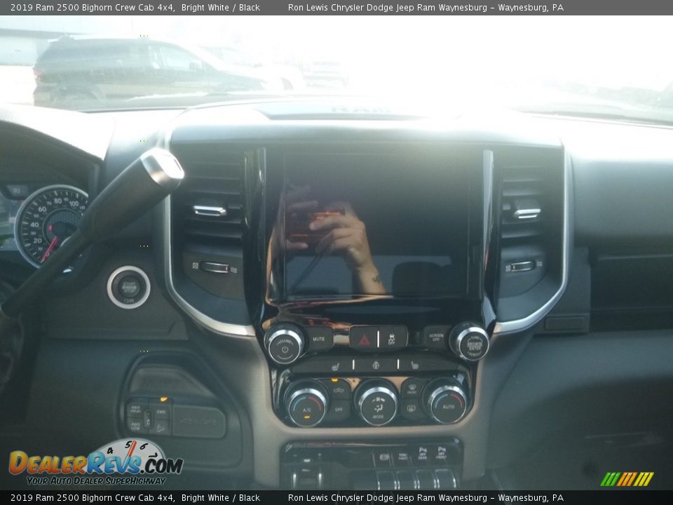 2019 Ram 2500 Bighorn Crew Cab 4x4 Bright White / Black Photo #18