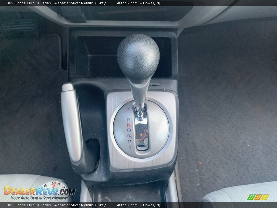 2009 Honda Civic LX Sedan Alabaster Silver Metallic / Gray Photo #16